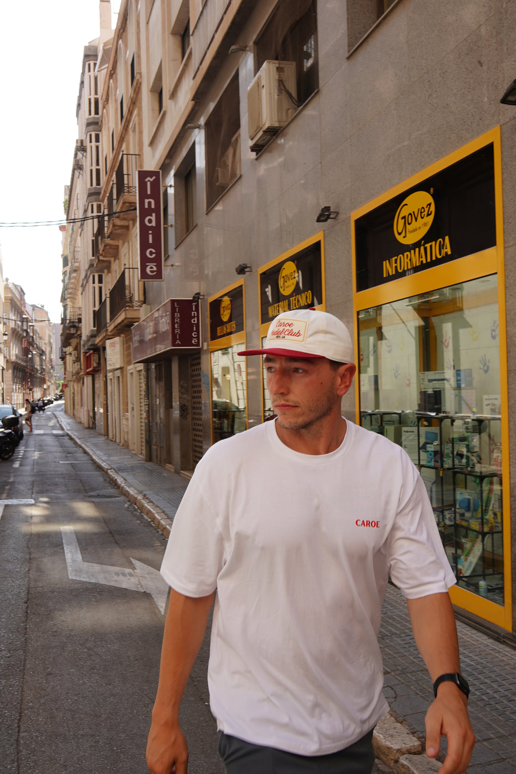 Caroe Off Court Edition T Shirt Oval Red